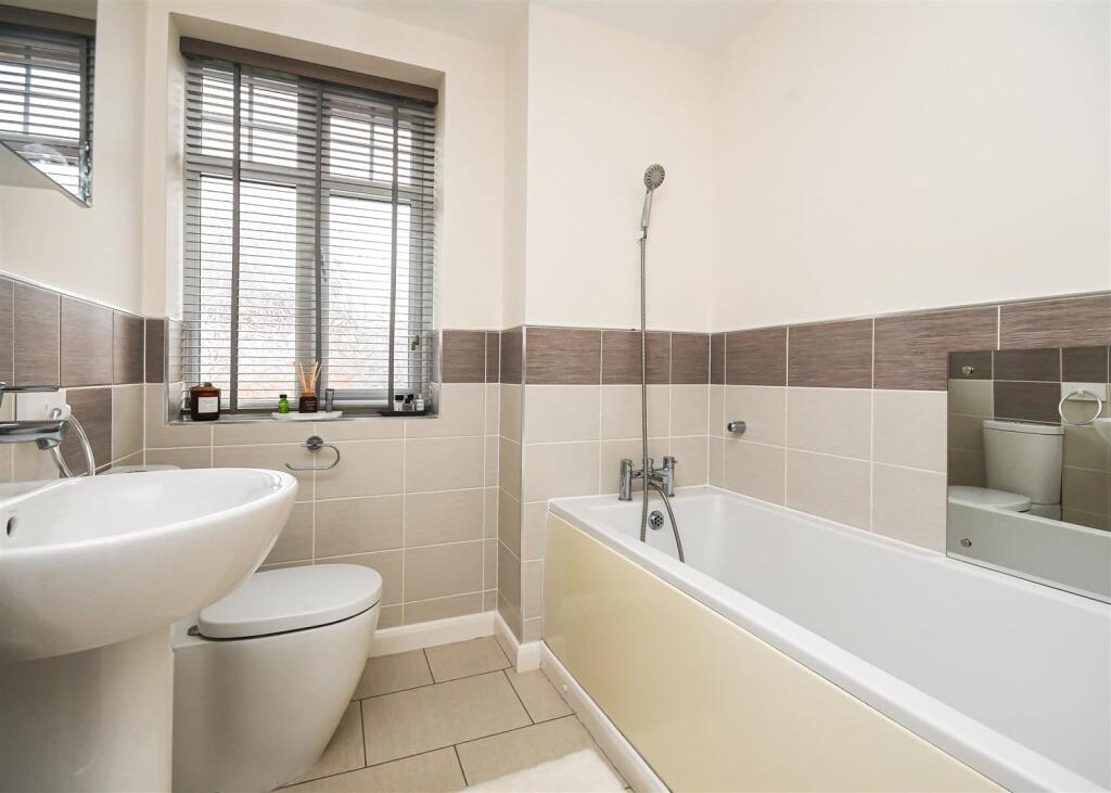 63 Henry Fowler Drive-Bathroom.jpg