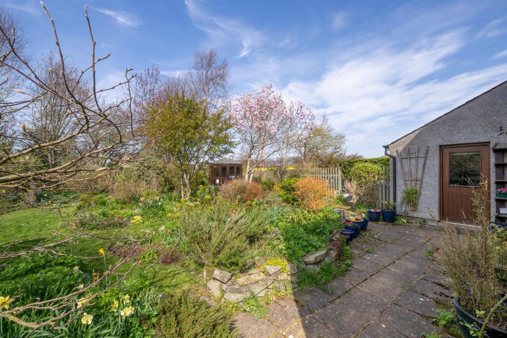 West Cottage Marlfield-30.jpg