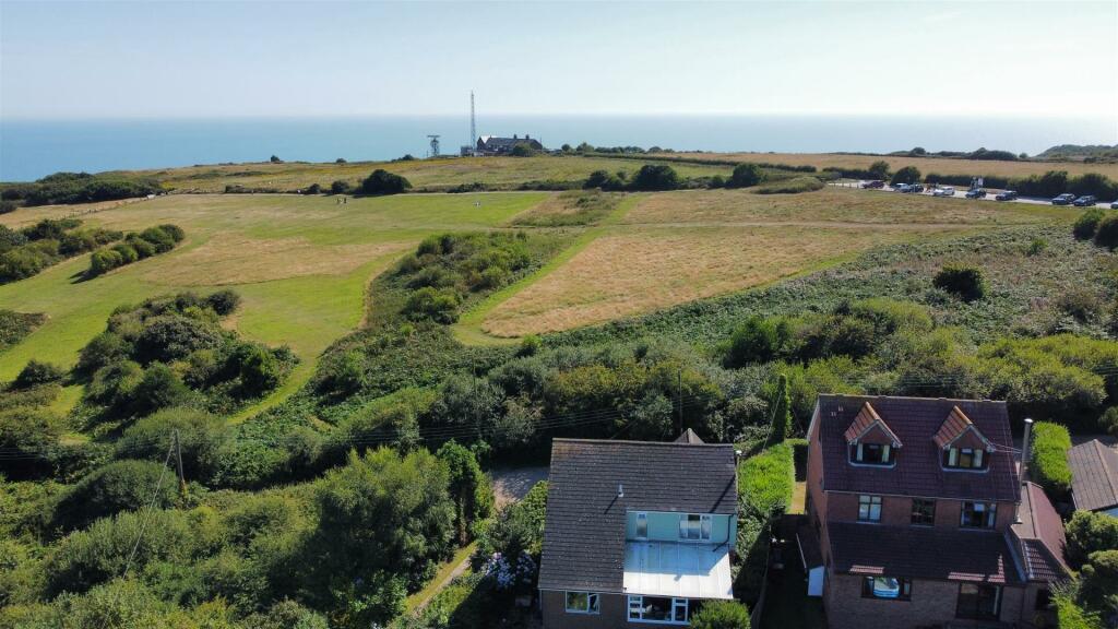 Photo 11-08-2024, 19 39 50 (4).jpg