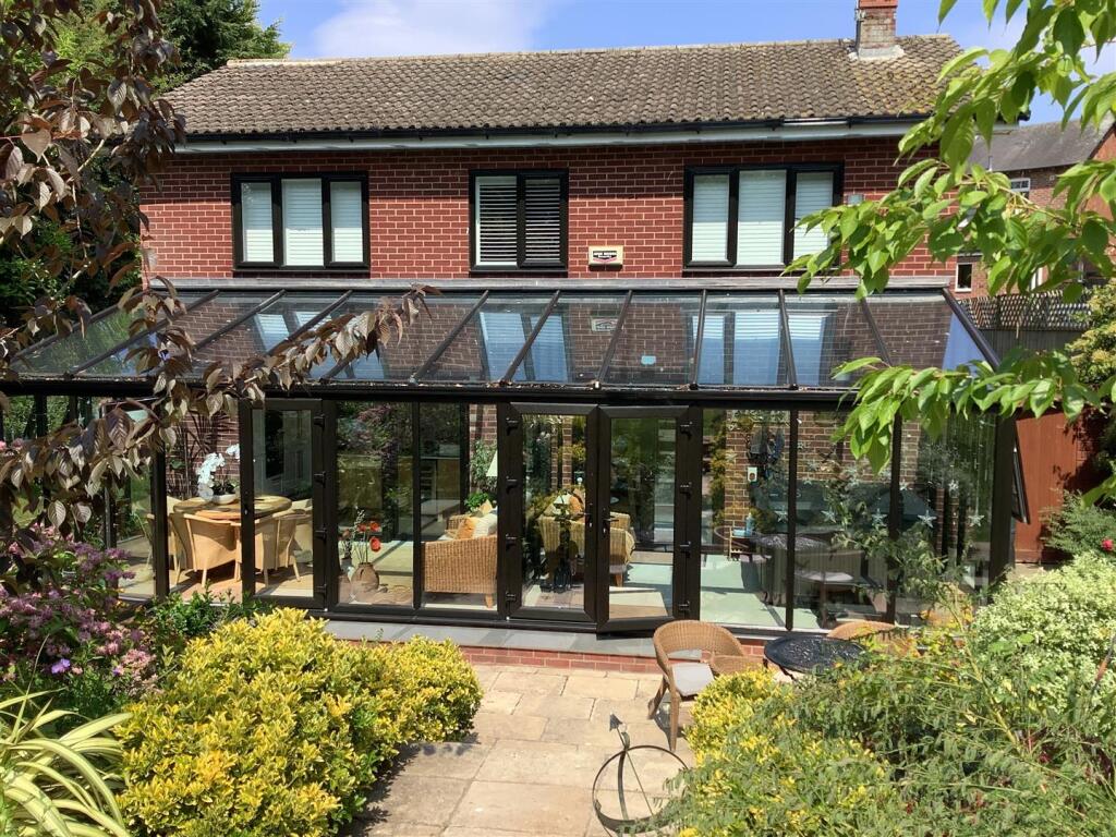 conservatory1.jpg
