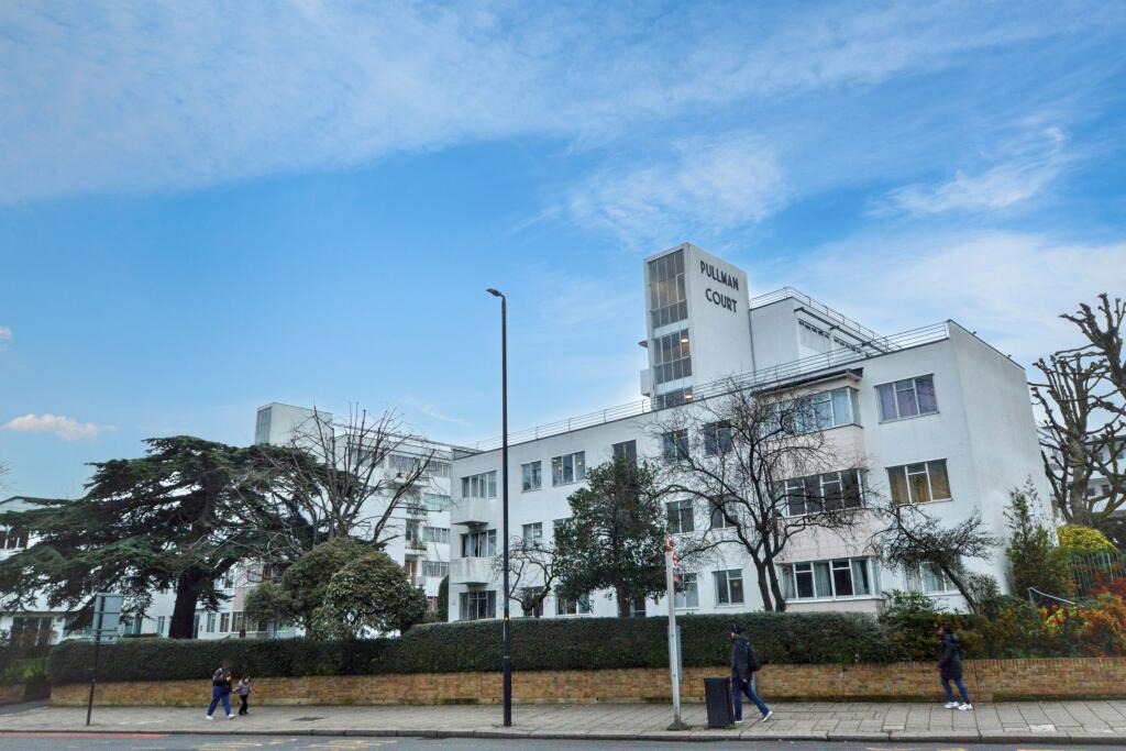54 Pullman Court, Streatham Hill, Streatham, London SW2 4ST