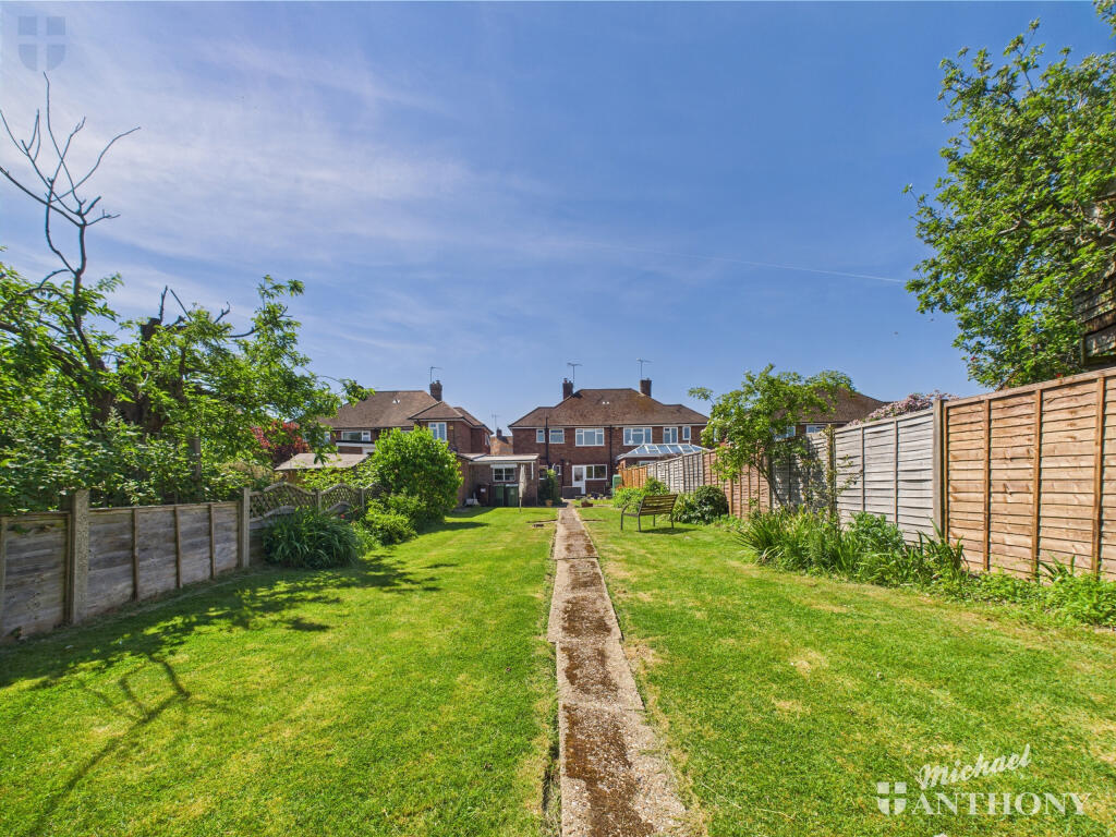 CAM03218G0-PR0646-STILL004