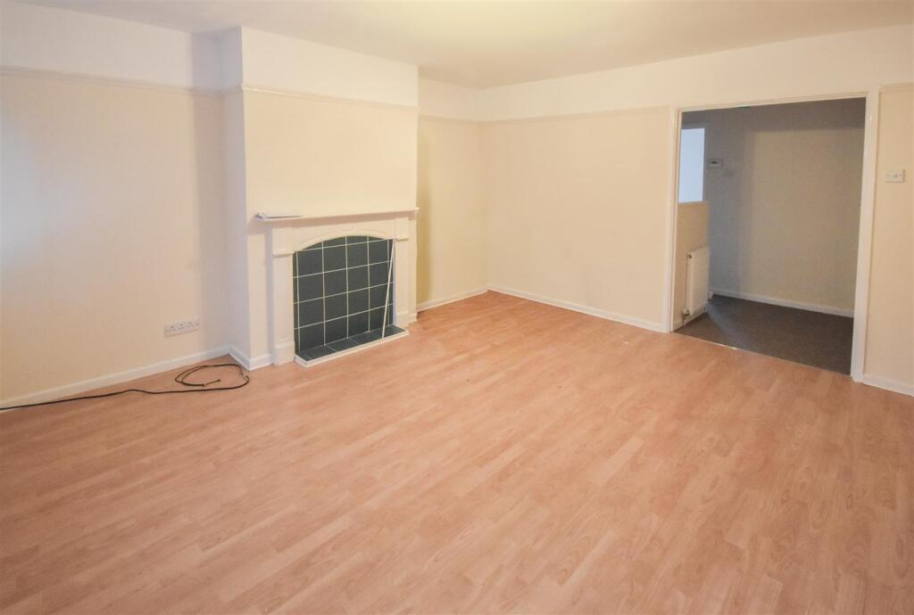 1-Living Room.jpg