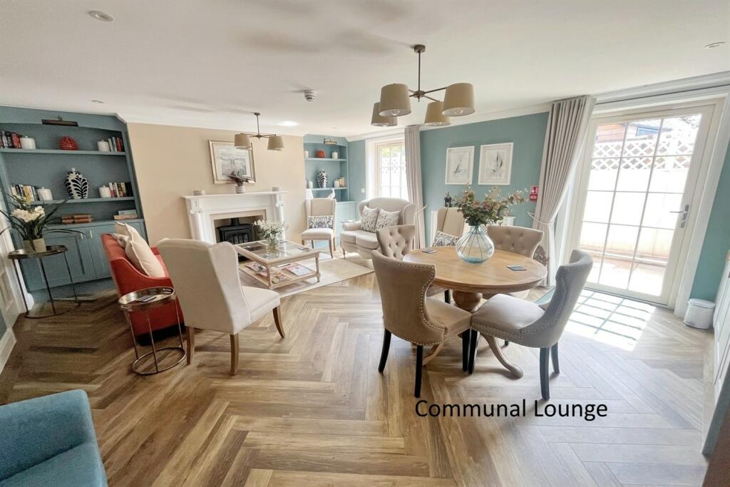Communal Lounge
