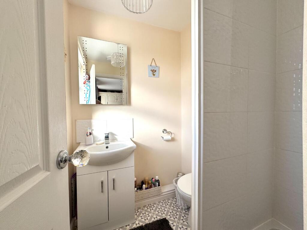 EN SUITE
