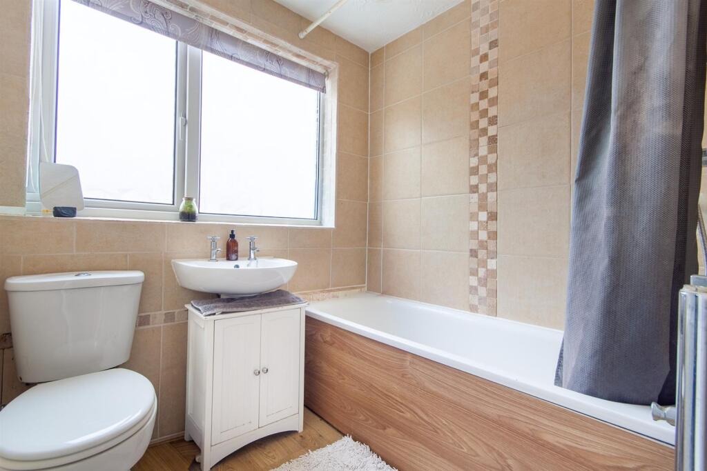 11 Oldmixon road 16.jpg