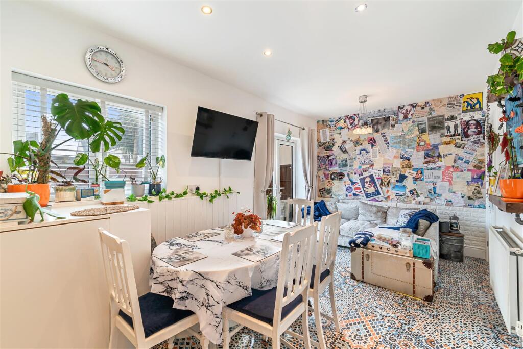 Kitchen/Dining/Family