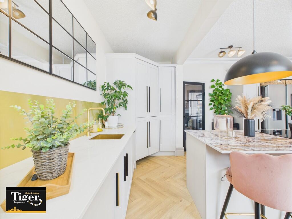 CAM03440G0-PR0311...