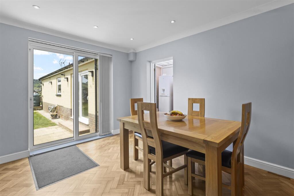 dining room.jpg
