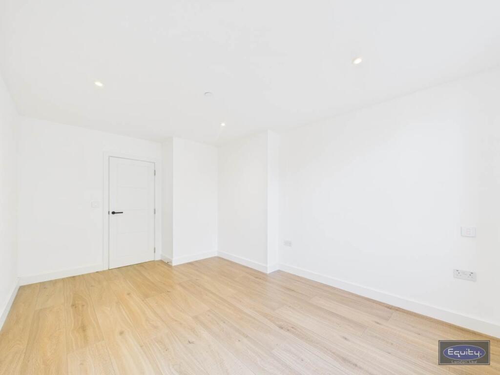 Bedroom One (2)
