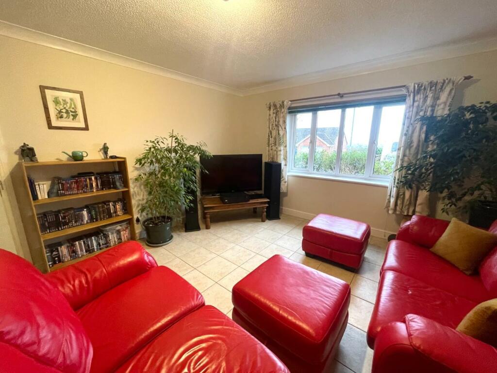 Master Bedroom 1.JPG