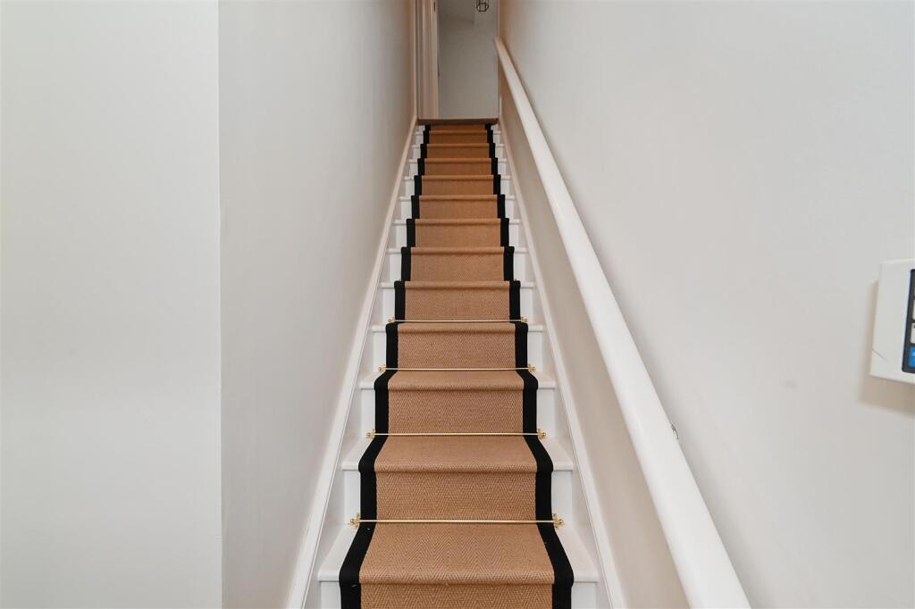 14-Ennismore-Gardens-Mews (9).JPG