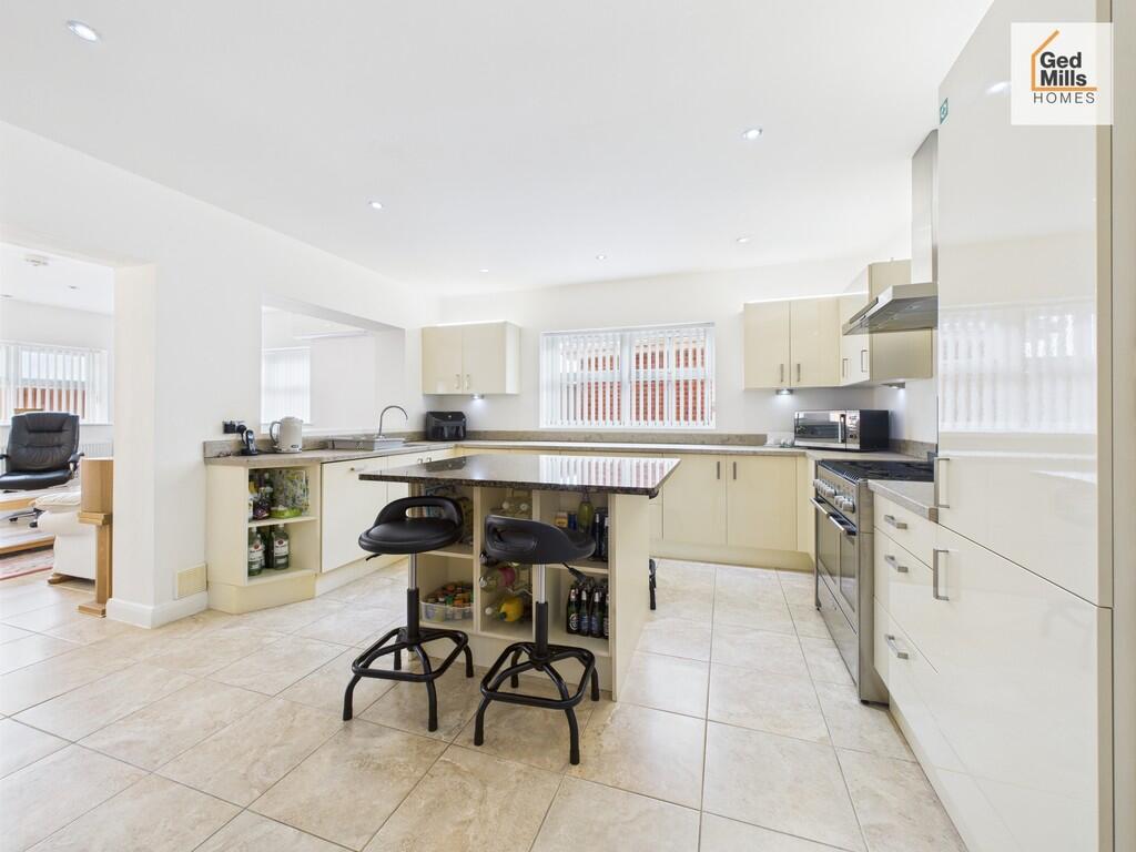 CAM04261G0-PR0083...