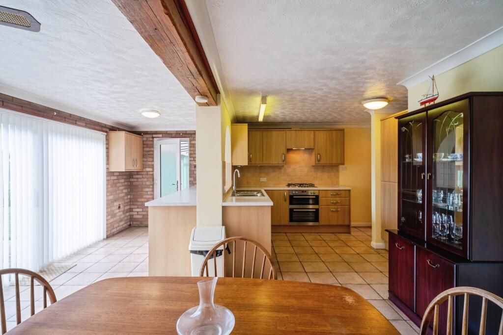 73langwithgardensholbeach-13