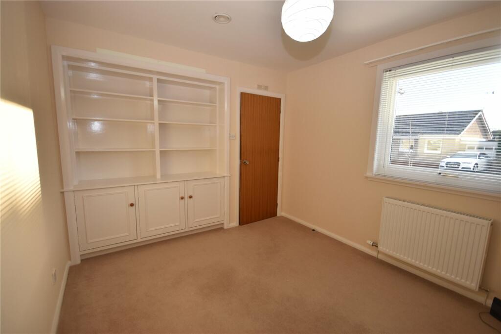 Bedroom 5/Office