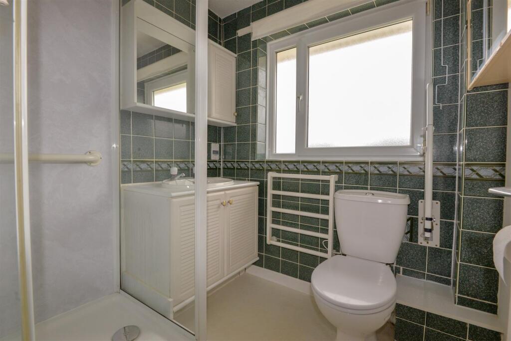 Shower Room 1.jpg