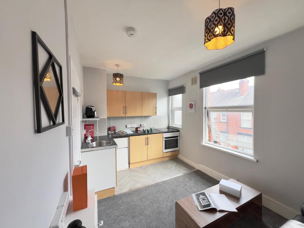 Living Room / Kitchen 2