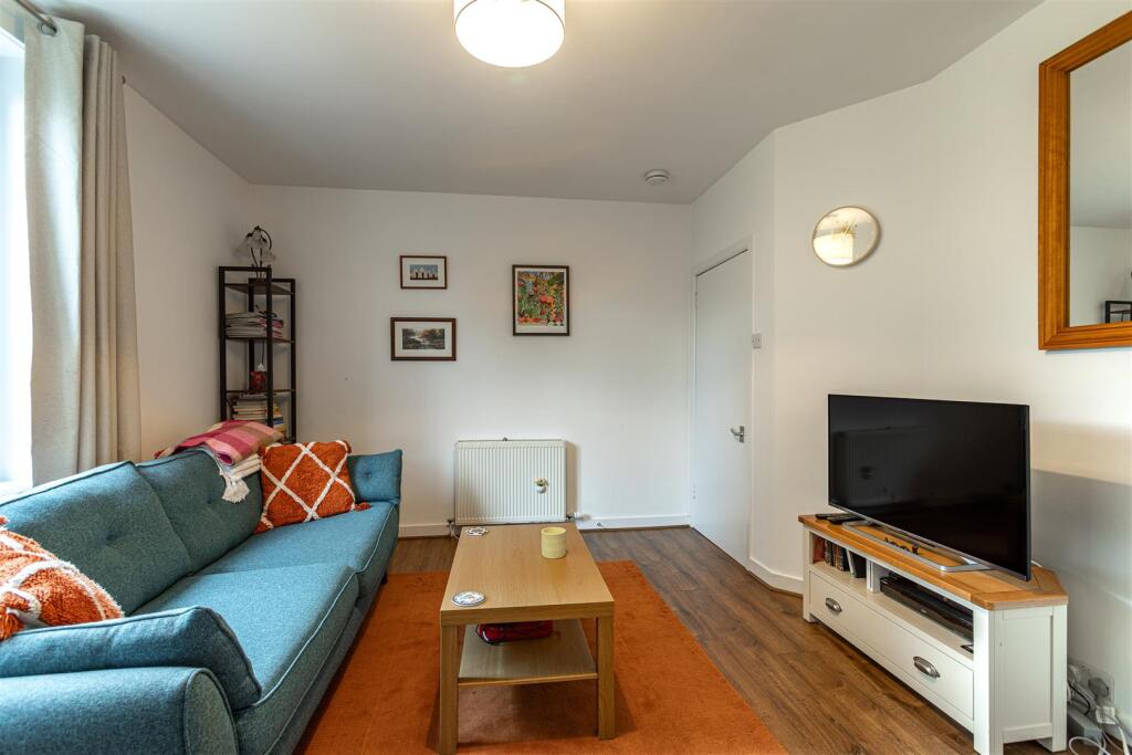 16 Eildon Crescent Newtown St Boswells 10.JPG