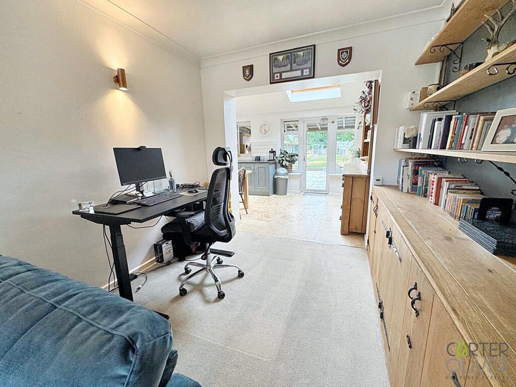 Lounge / Office Area