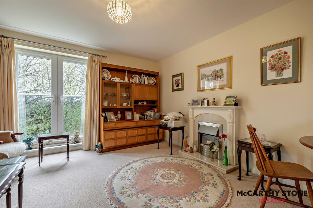 8592260-interior02-800.jpg