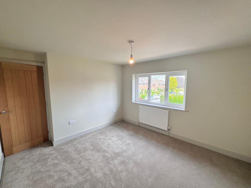 Bedroom (Front Right)