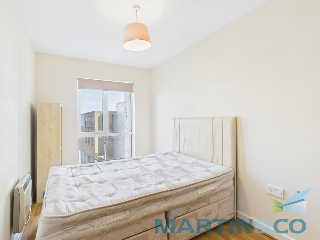 CAM01870G0-PR0158...