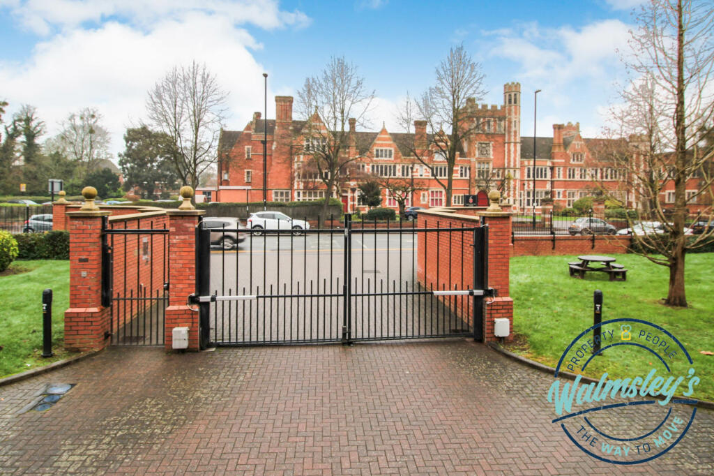 Gated &amp; secure access with King Henry VIII opposit