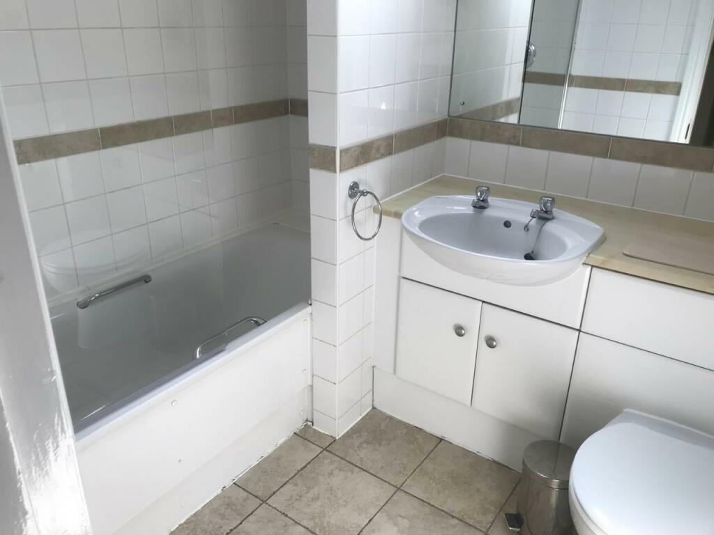 Bathroom.JPG
