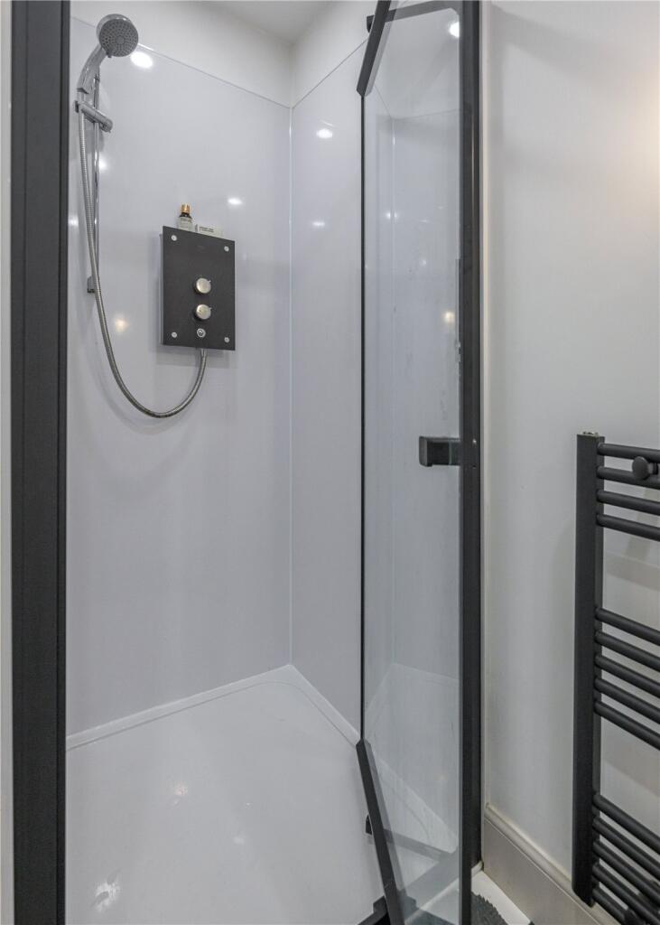 En Suite Shower Room