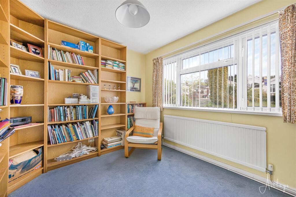 Bedroom 4/sitting room