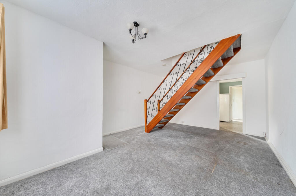 1369696-1-68f6153...