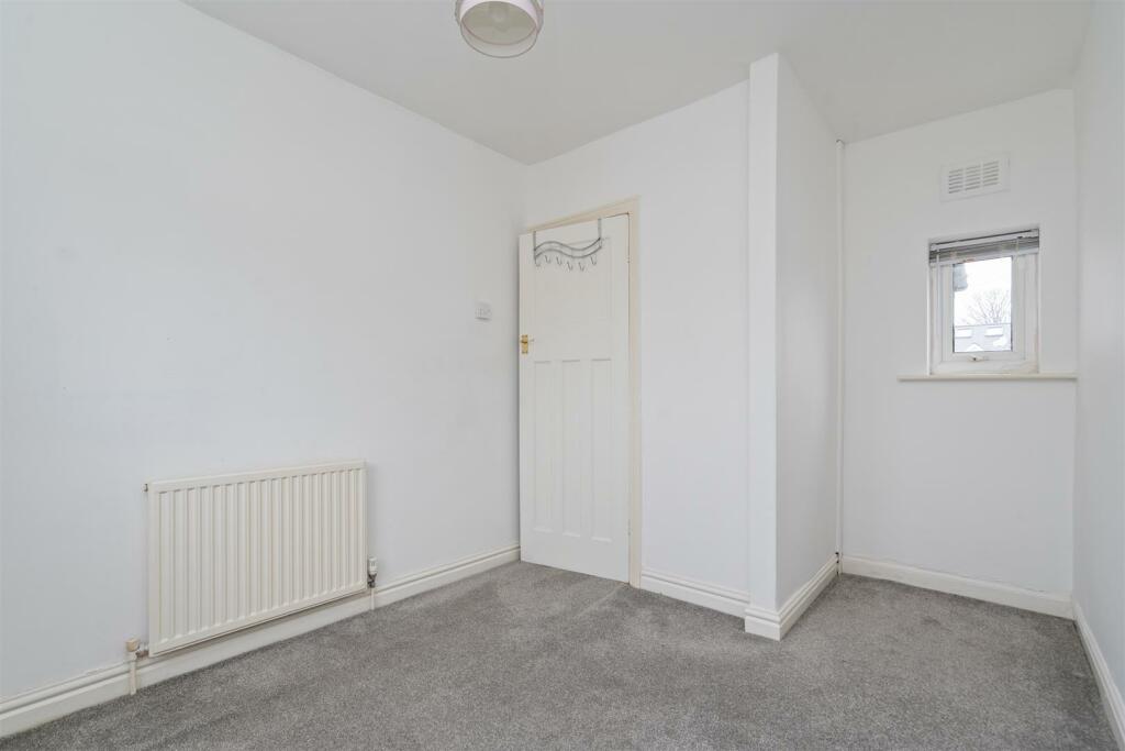 27 Olton Road, Shirley_3.jpg