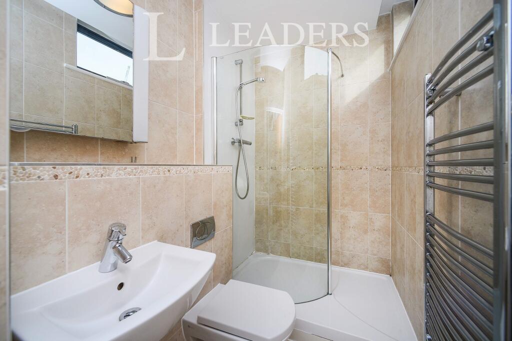 Master en-suite