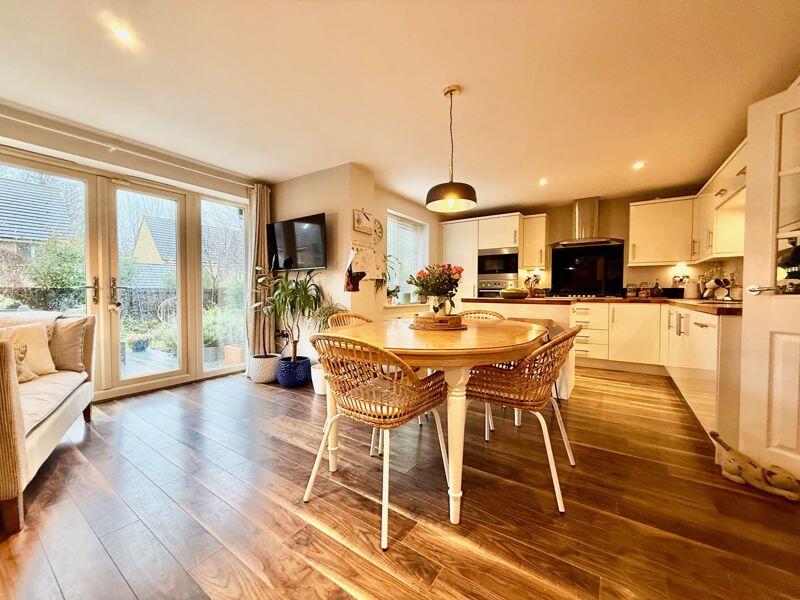 Fabulous Family Home - Stunning Location