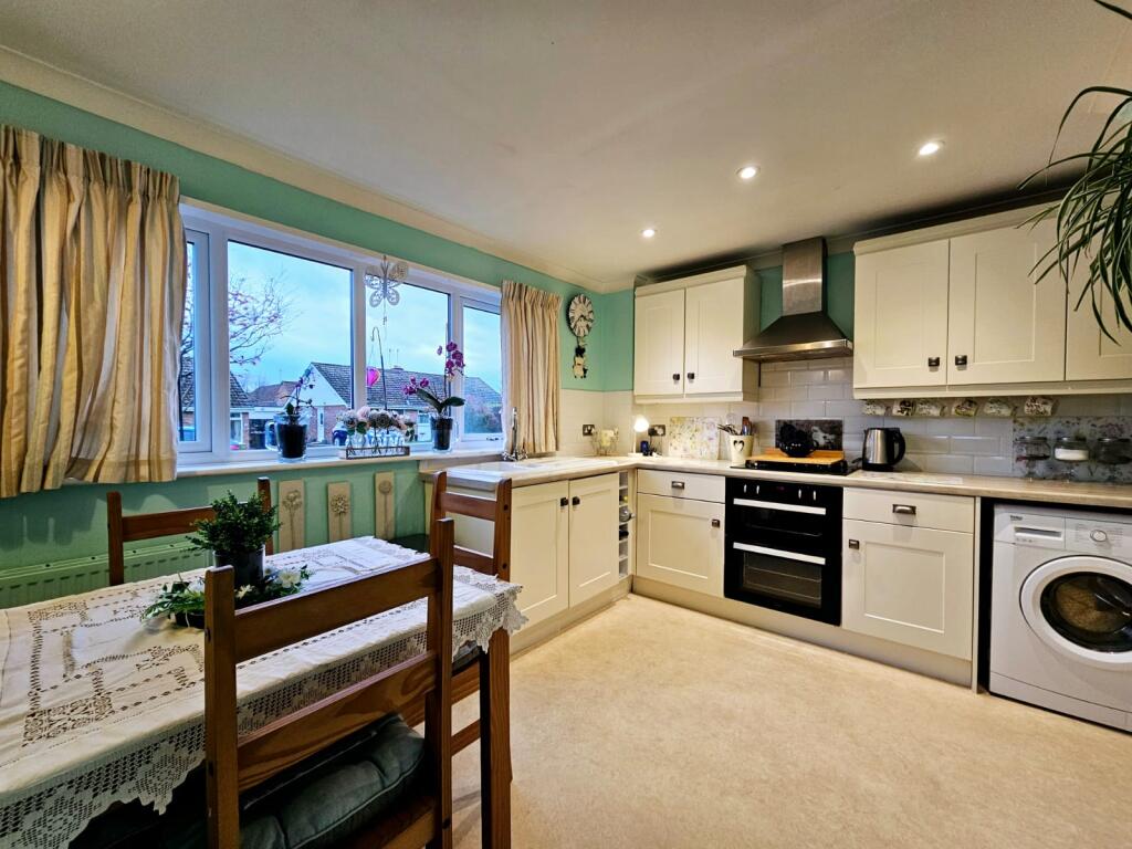 89040746-4d80-4980-9d9a-5076feafb95e