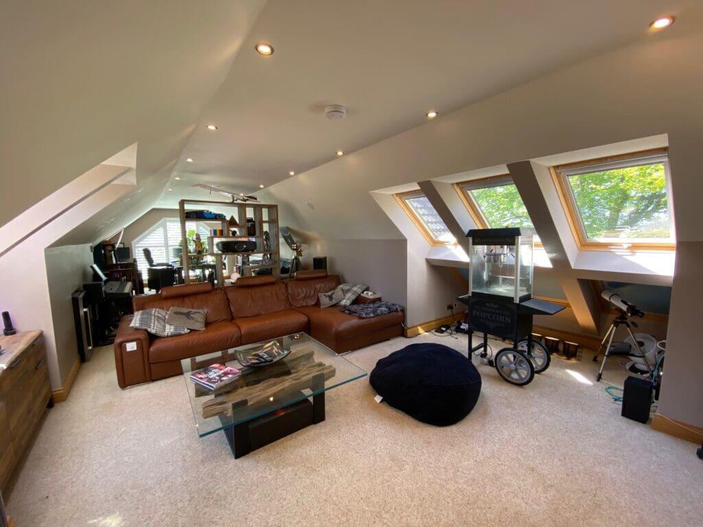 CINEMA ROOM