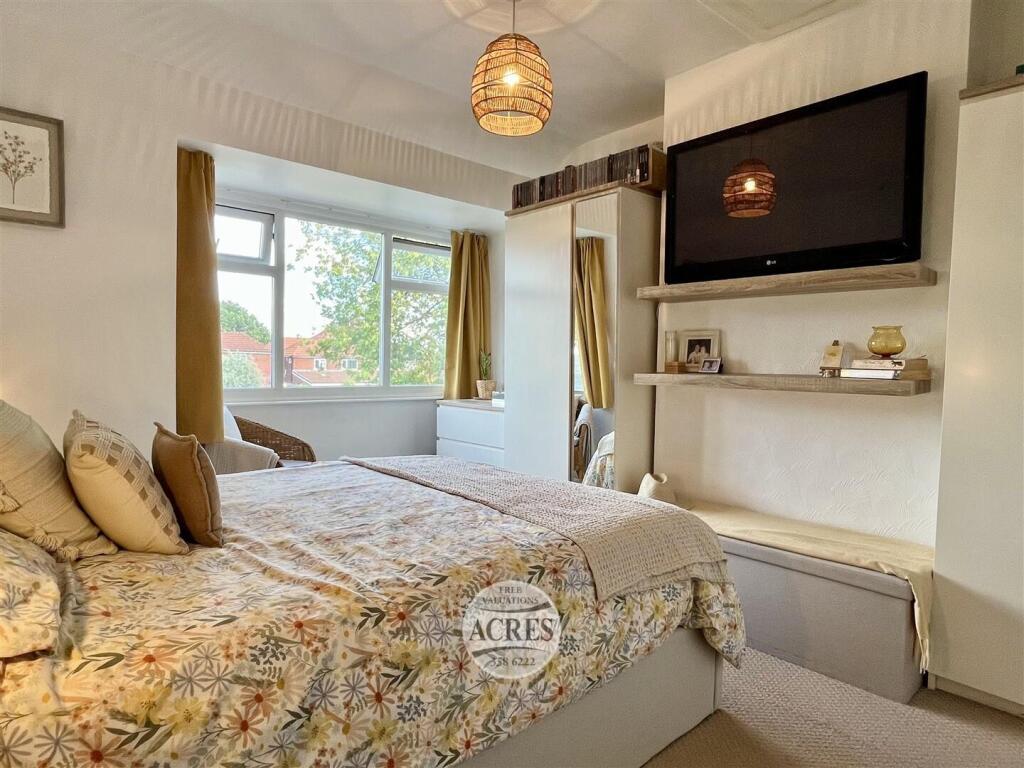 image00022 (Large).jpg