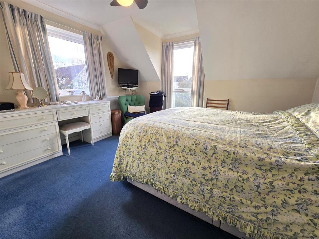 Bedroom.jpg