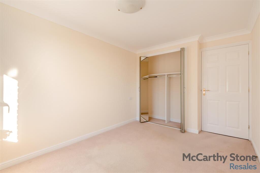 8672500-interior08.jpg