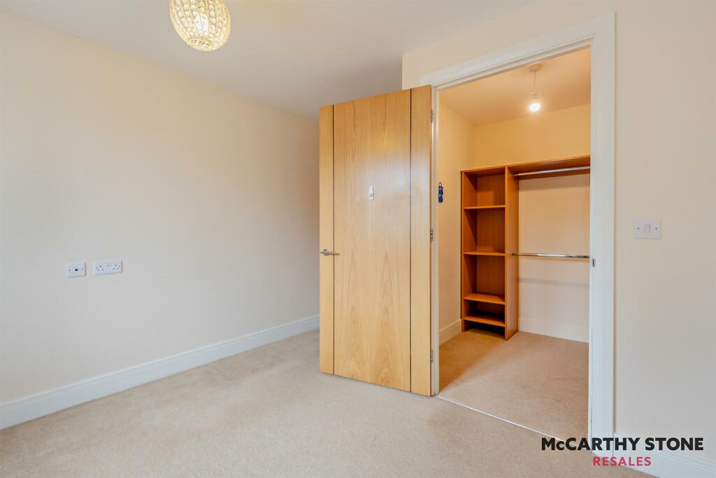 8608138-interior06-800.jpg