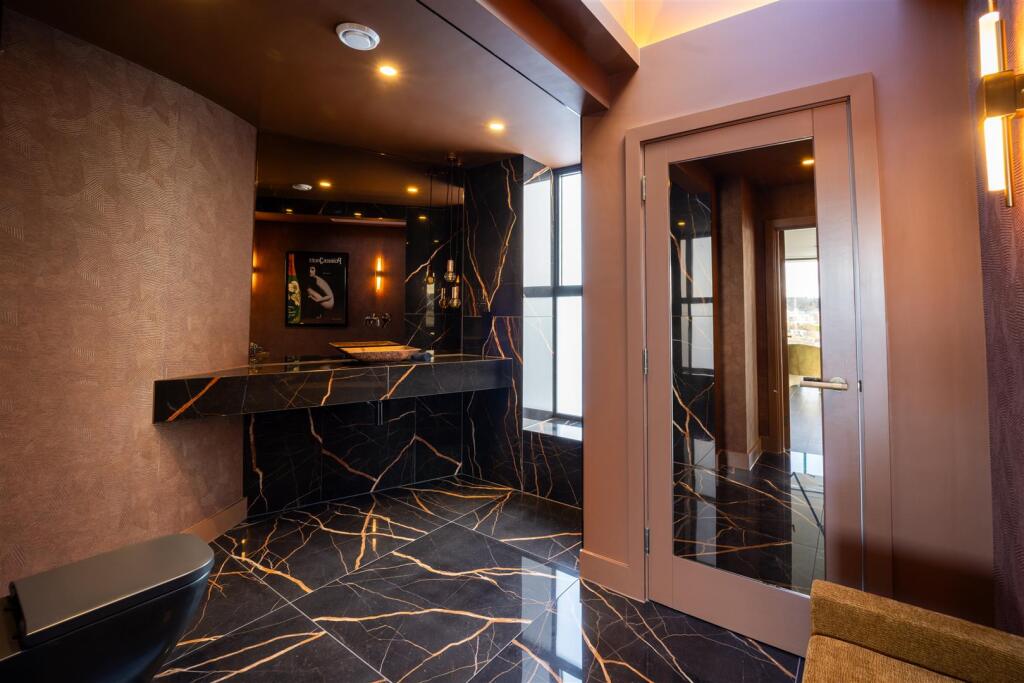 090A3066-HDR.jpg