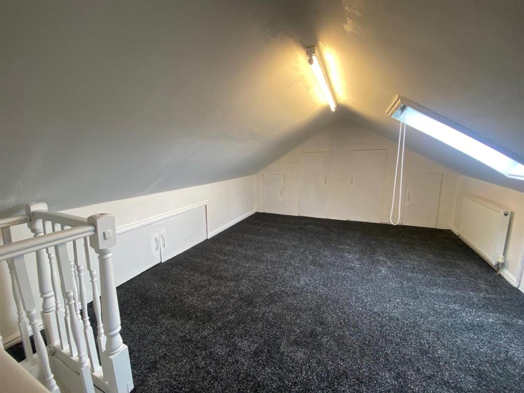 ATTIC ROOM.jpg