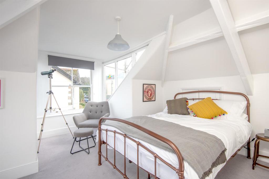 Bedroom 4.jpg