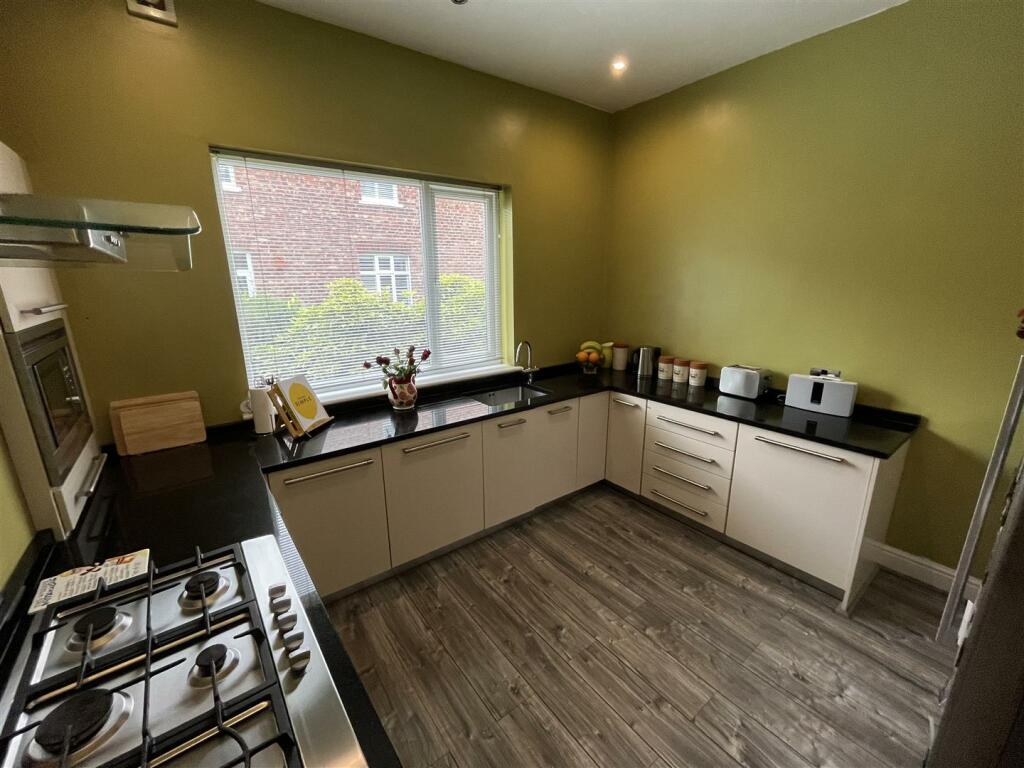 Breakfast Kitchen Aspect 3