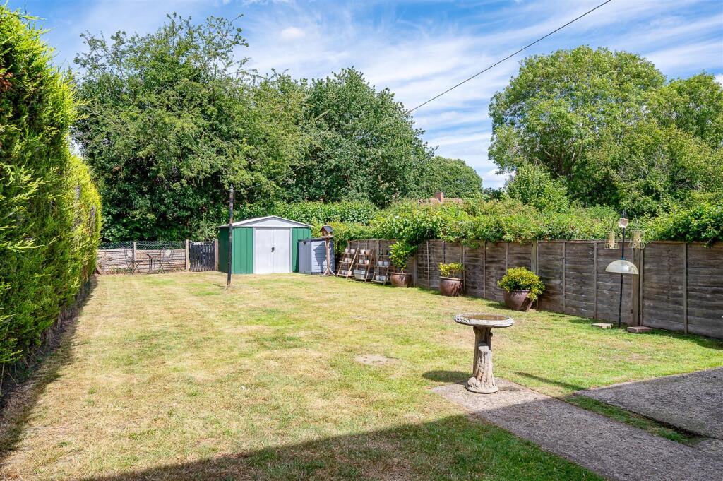 14 Westfield Close-16.jpg