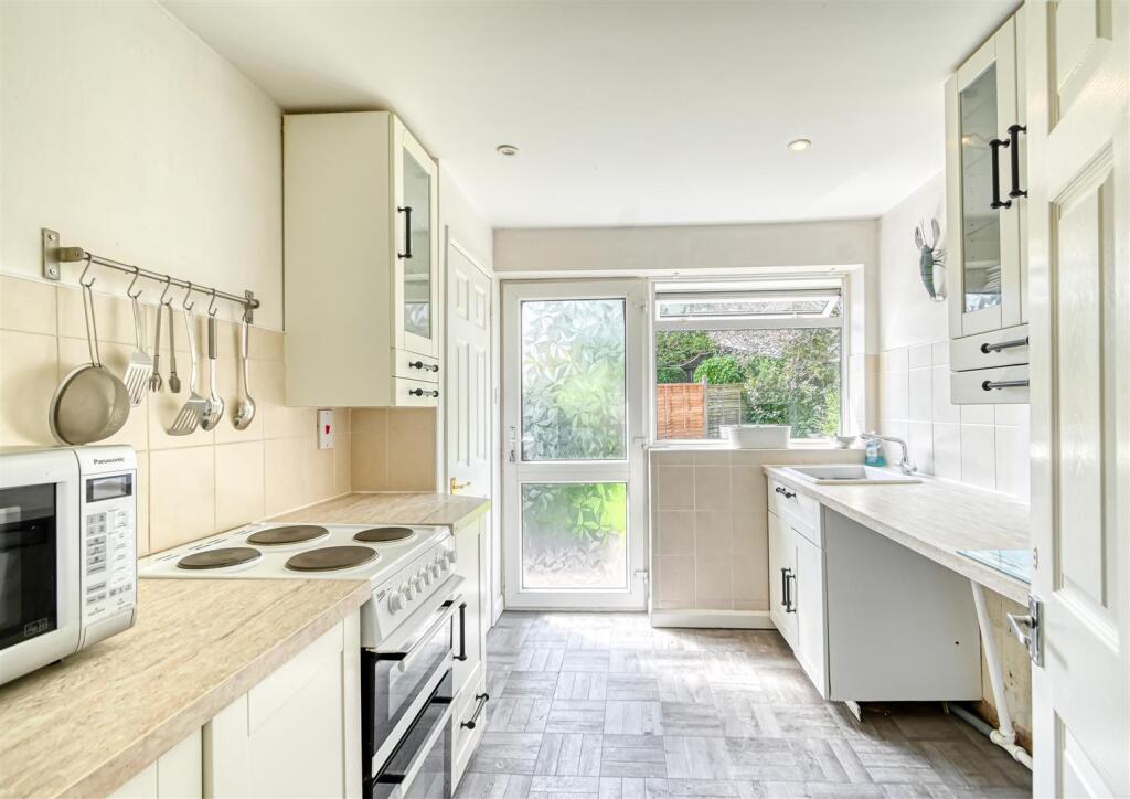 26 Greenfields Road-2.jpg