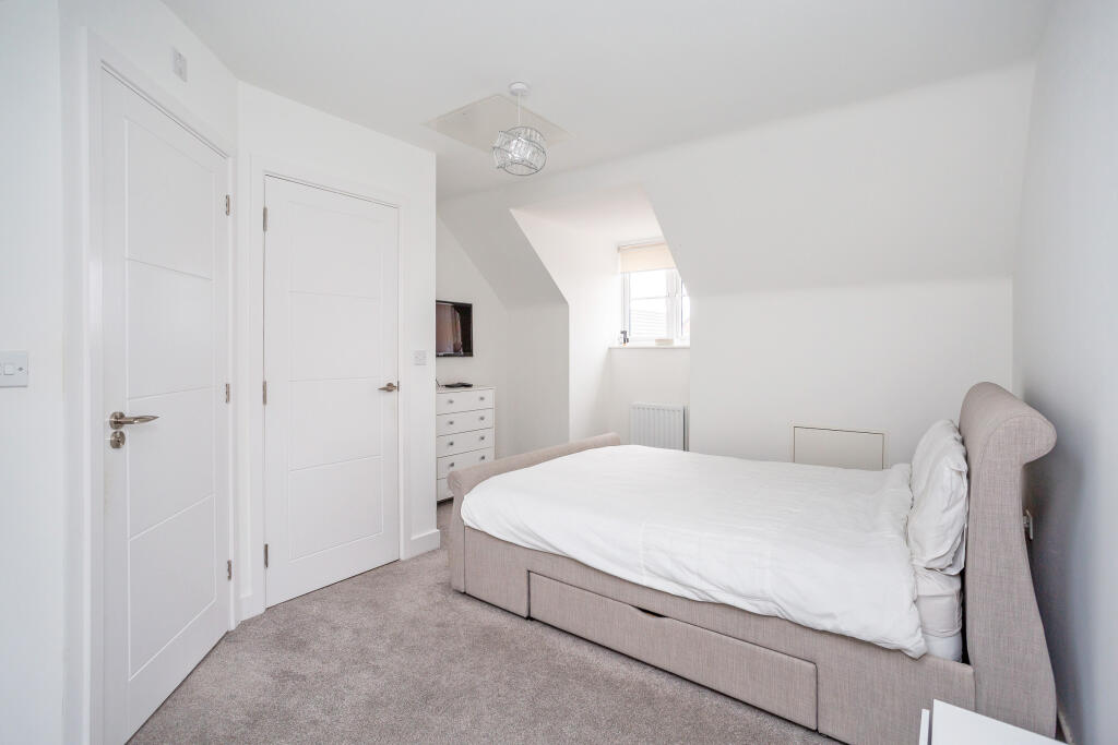 bedroom 1a