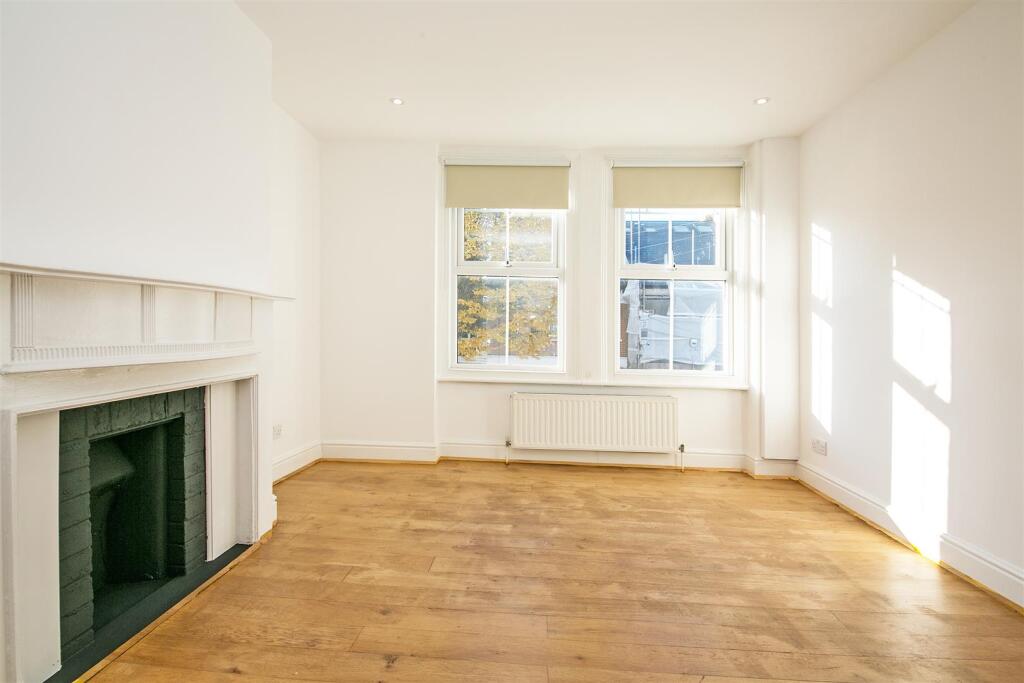 54b Gilbey Road SW17 bedroom 1b.jpg