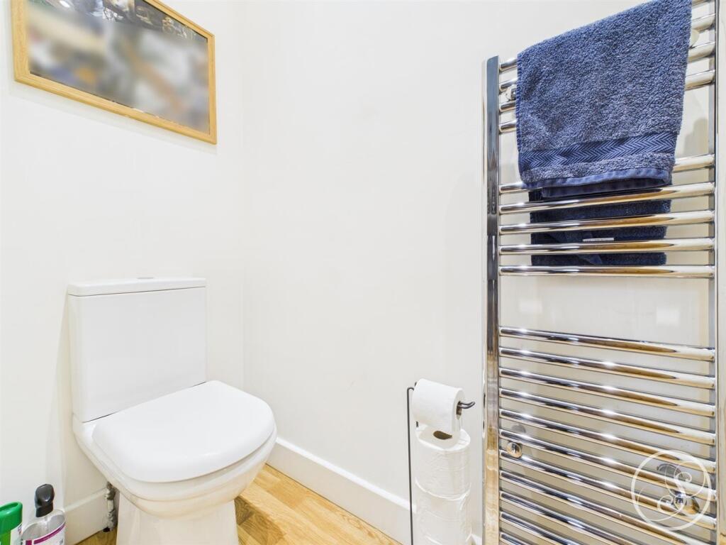 GUEST WC
