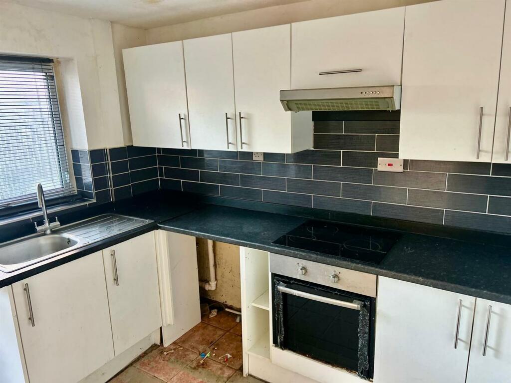 Fitted Kitchen: